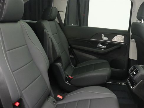 New 2026 Mercedes-Benz GLS 450 4MATIC image 10