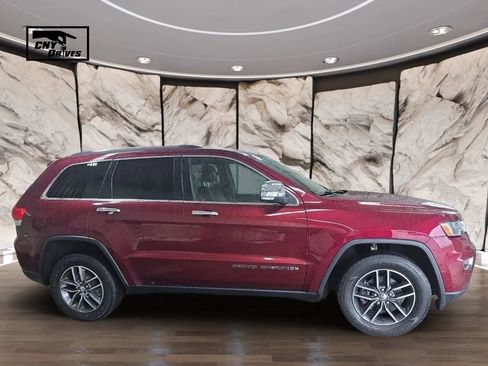 Used 2017 Jeep Grand Cherokee Limited AWD/4WD image 4