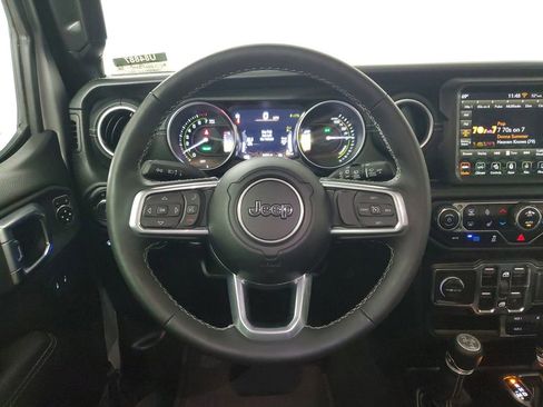 Used 2023 Jeep Wrangler Unlimited Sahara w/ Cold Weather Group image 14