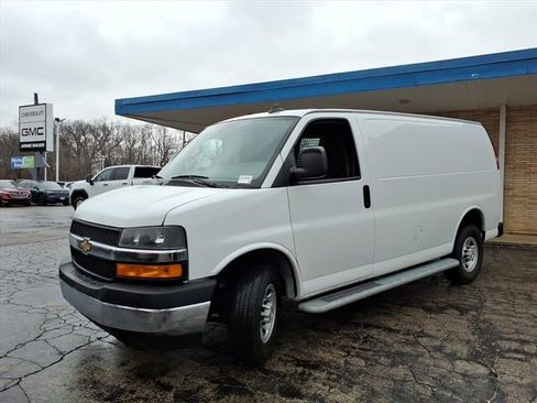 Used 2022 Chevrolet Express 2500 w/ Driver Convenience Package image 13