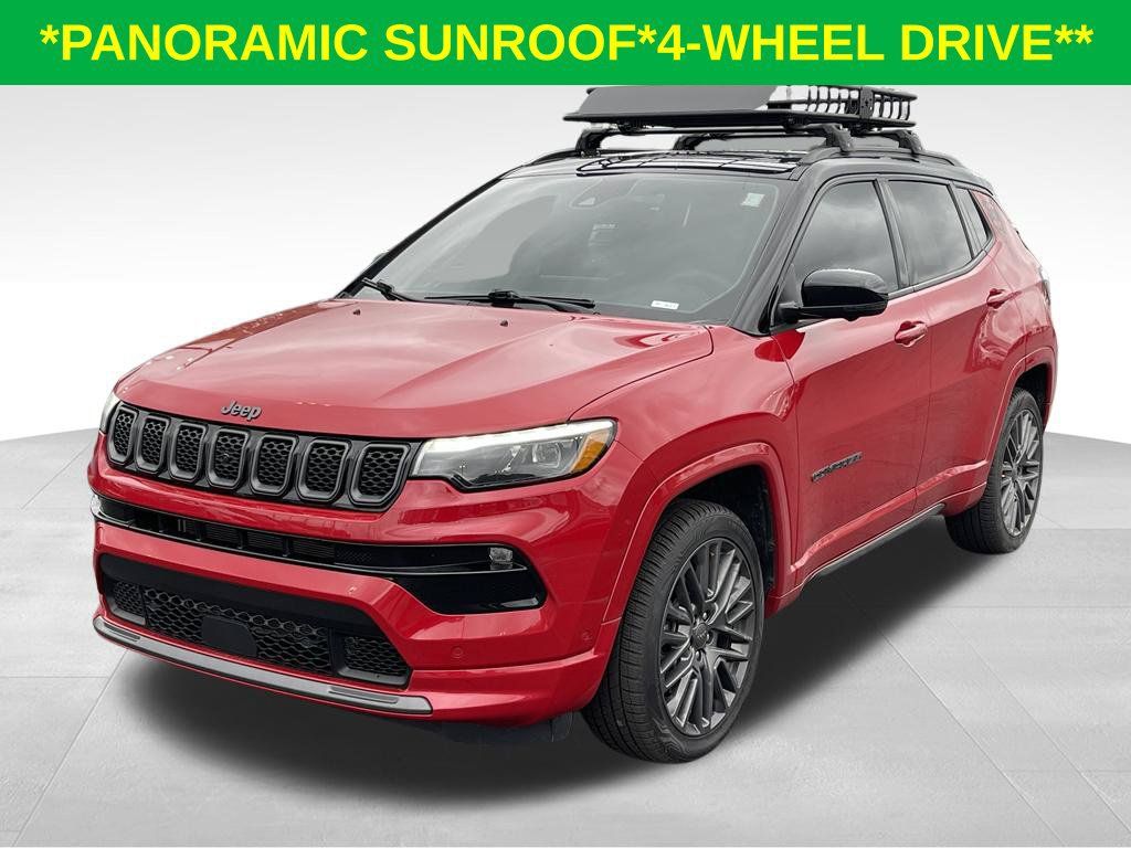 Used 2024 Jeep Compass Limited w/ Driver Assist Group I AWD/4WD image 3
