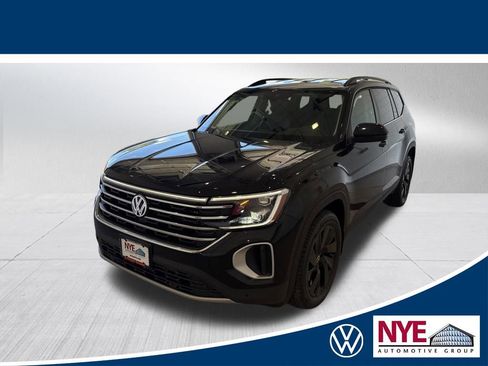 New 2026 Volkswagen Atlas SE image 1