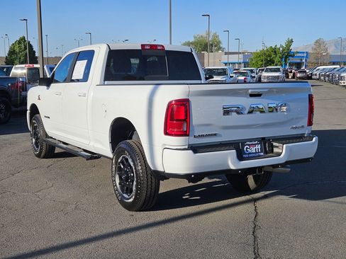 Used 2025 RAM 2500 Laramie AWD/4WD image 9