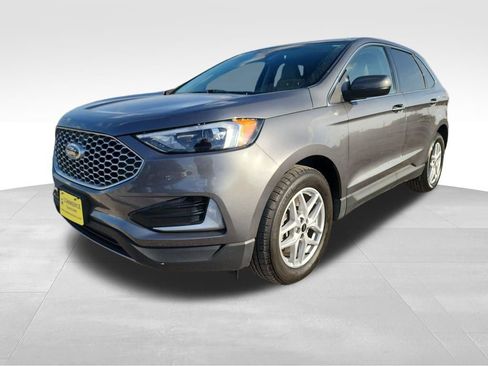 Used 2024 Ford Edge SEL image 3