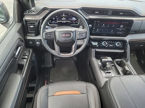 Used 2023 GMC Sierra 1500 AT4 w/ AT4 Premium Package AWD/4WD image 16