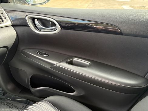 Used 2019 Nissan Sentra SV w/ Special Edition Package FWD image 16
