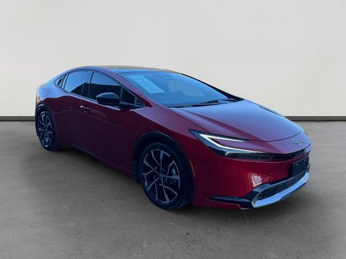 Used 2024 Toyota Prius Prime Premium image 7