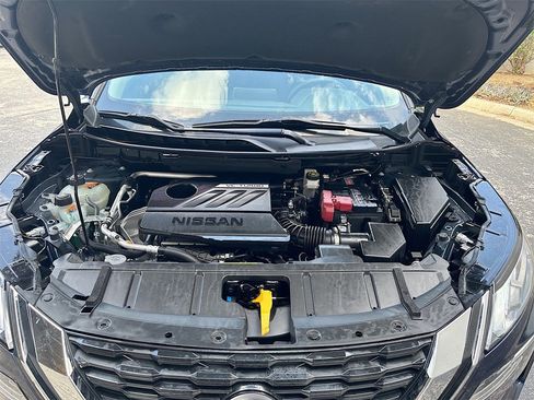 Used 2024 Nissan Rogue SV image 28
