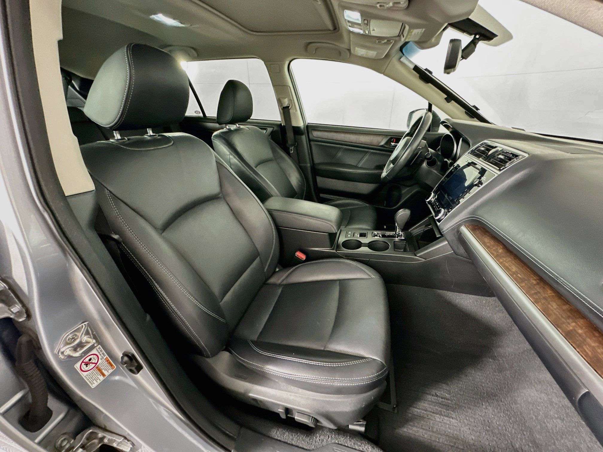 Used 2018 Subaru Outback 2.5i Limited AWD/4WD image 32