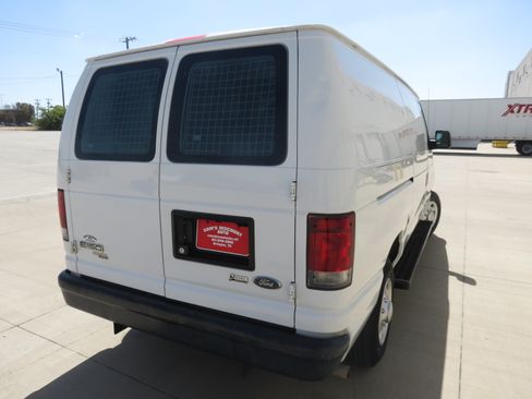 Used 2014 Ford E-150 and Econoline 150 w/ Power Group RWD image 4