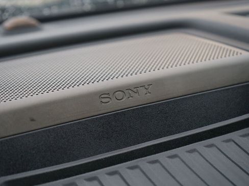 Used 2017 Ford F250 Lariat w/ Chrome Package image 22