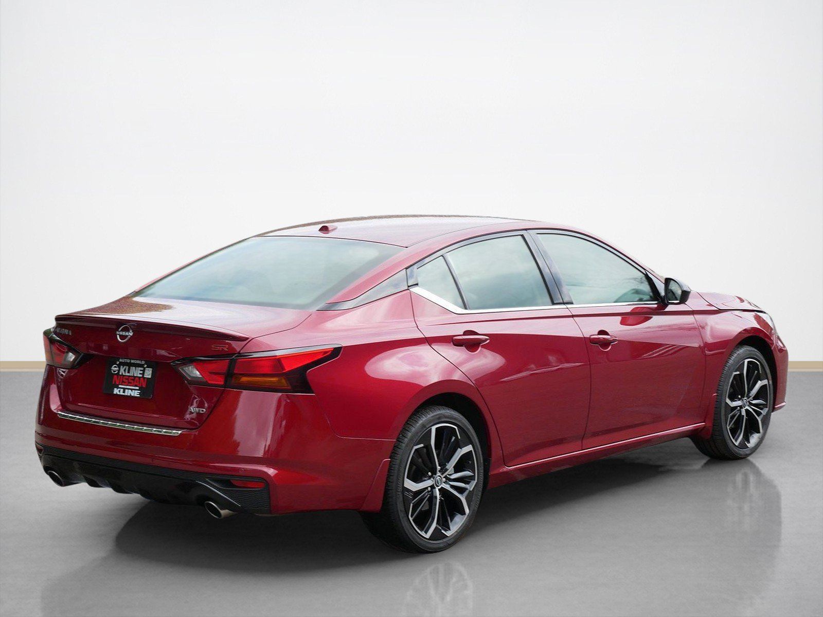 Certified 2023 Nissan Altima 2.5 SR w/ SR Premium Package AWD/4WD image 5