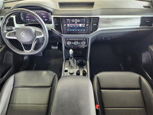 Used 2022 Volkswagen Atlas Cross Sport SE image 22