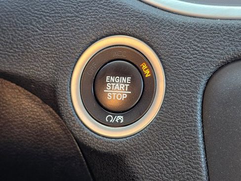 Used 2022 Dodge Charger SXT image 35