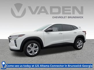 Used 2025 Chevrolet Trax LS video 1