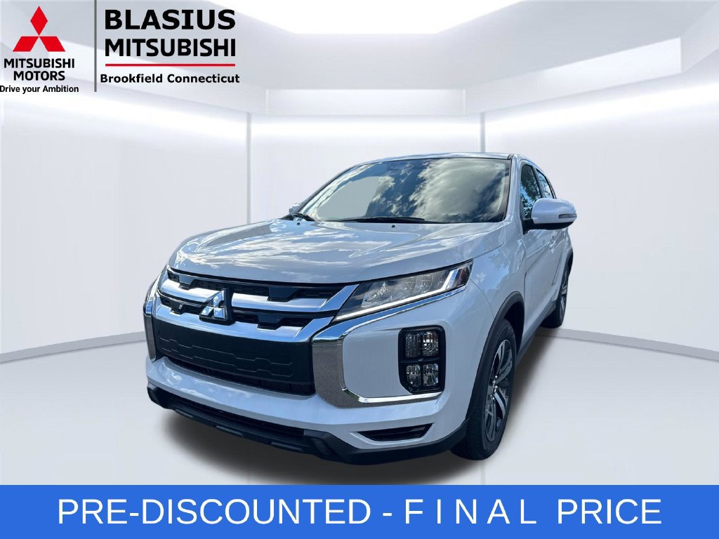 Used 2025 Mitsubishi Outlander Sport SE AWD/4WD image 3