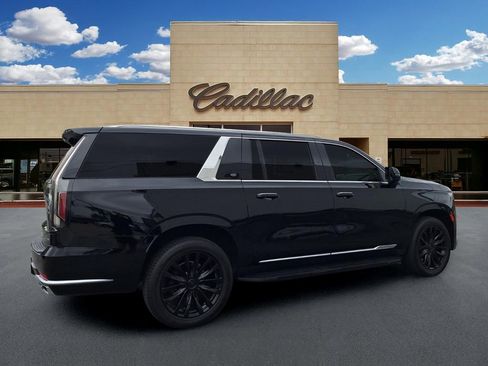 Used 2023 Cadillac Escalade ESV Luxury RWD image 3