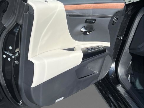 New 2025 Lexus ES 350 w/ Premium Package image 11