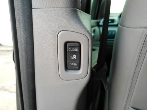 Used 2015 Honda Odyssey EX-L image 33