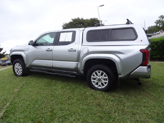 Used 2025 Toyota Tacoma SR5 AWD/4WD image 3