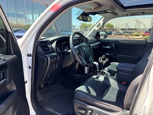 Used 2020 Toyota 4Runner TRD Off-Road Premium w/ Moonroof Package AWD/4WD image 6