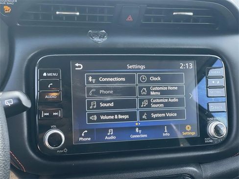 Used 2021 Nissan Kicks SR w/ Exterior Package image 14