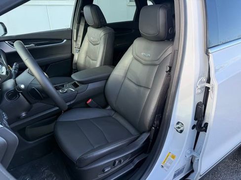 New 2026 Cadillac XT5 Premium Luxury w/ LPO, Floor Liner Package image 10