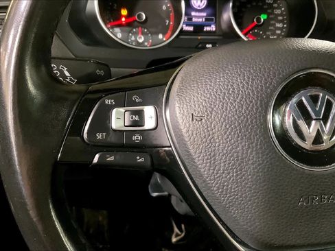 Used 2019 Volkswagen Tiguan SE w/ Panoramic Sunroof Package image 45