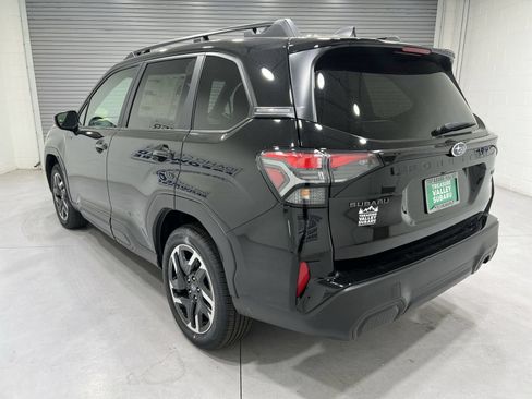 Used 2026 Subaru Forester Premium AWD/4WD image 6