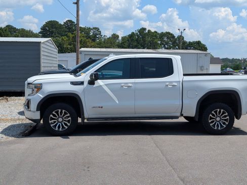 Used 2021 GMC Sierra 1500 AT4 w/ AT4 Premium Package AWD/4WD image 2