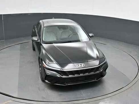 Used 2024 Hyundai Elantra Limited FWD image 44