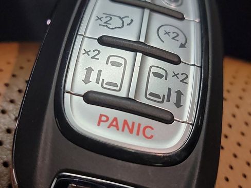 Used 2021 Chrysler Pacifica Pinnacle image 34