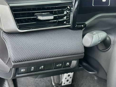 Used 2026 Toyota Camry SE w/ Multimedia Upgrade Package FWD image 17
