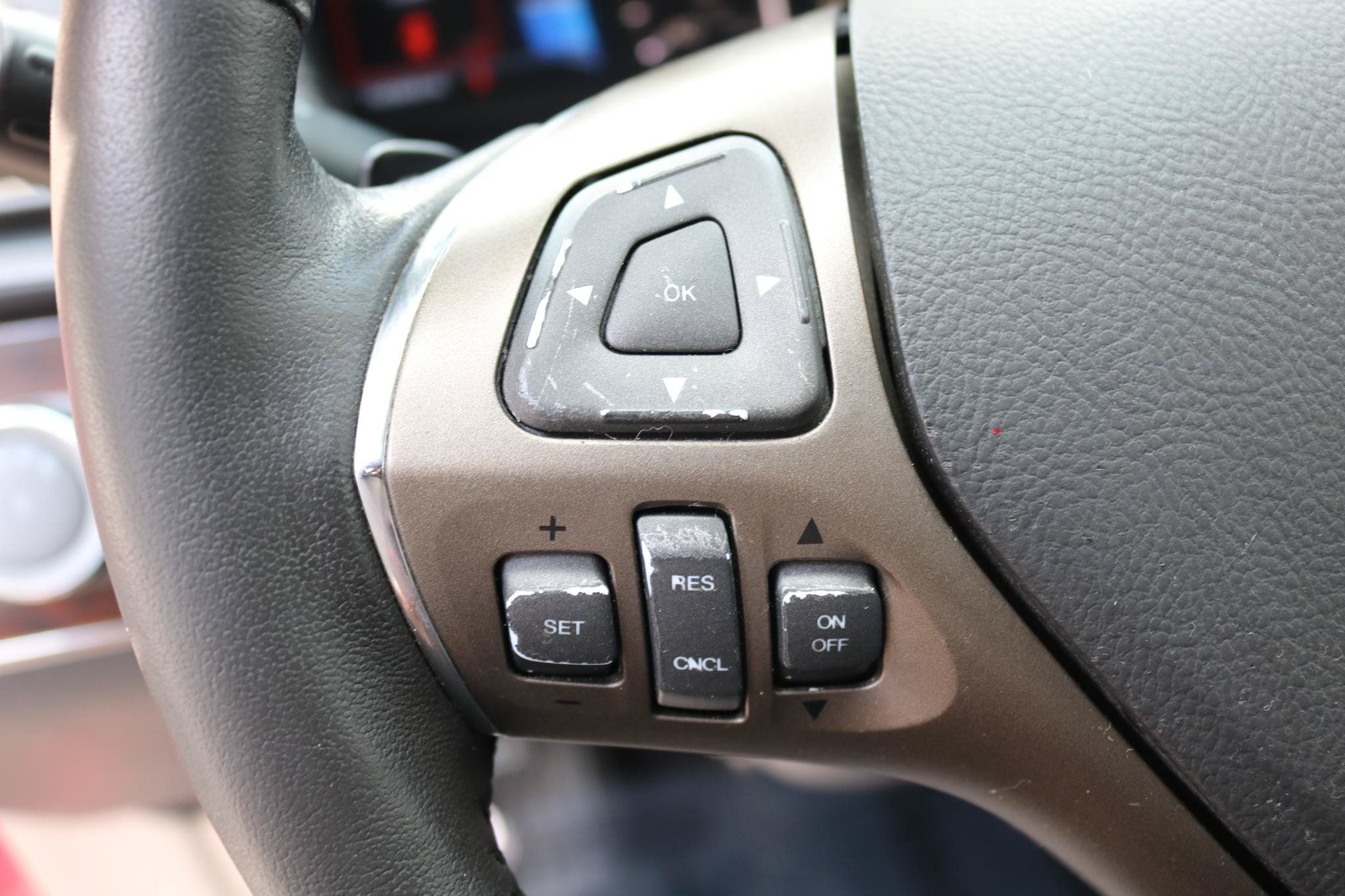 Used 2015 Lincoln MKX FWD w/ Walnut Swirl Wood Package image 18