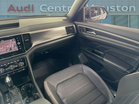 Used 2020 Volkswagen Atlas Cross Sport SEL Premium image 28