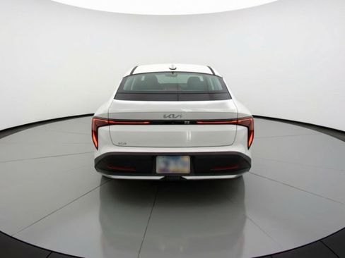 Used 2025 Kia K4 LXS image 7