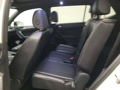 Used 2024 Volkswagen Tiguan SE R-Line FWD image 18