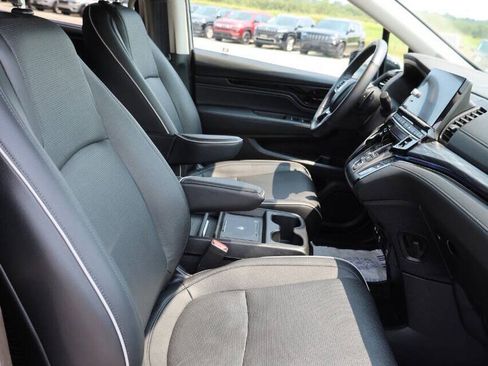 Used 2025 Honda Odyssey Elite image 15