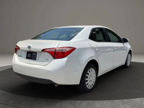 Used 2017 Toyota Corolla LE FWD image 4