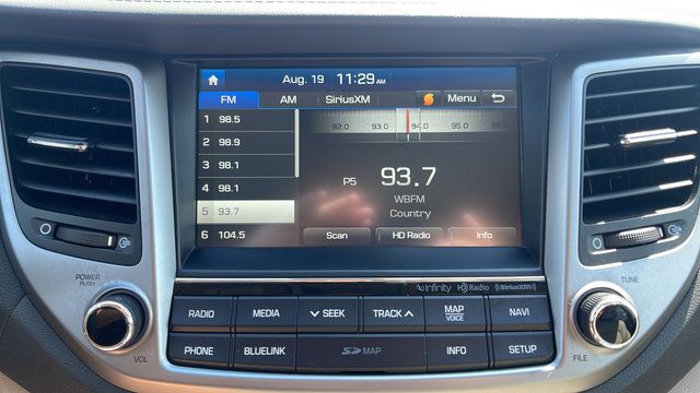 Used 2017 Hyundai Tucson Limited w/ Limited Ultimate Package 03 AWD/4WD image 36