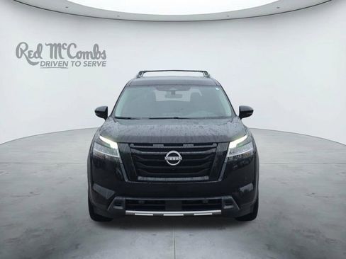 Used 2023 Nissan Pathfinder SL w/ Black Appearance Package FWD image 8