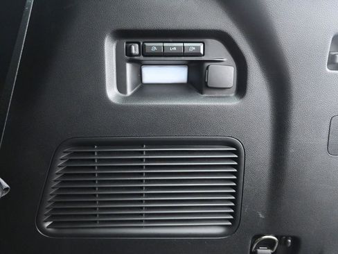 Used 2022 Ford Explorer Limited w/ Equipment Group 301A image 28