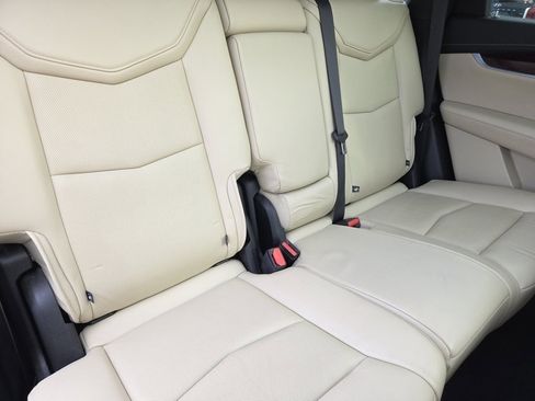 Used 2019 Cadillac XT5 Luxury image 33