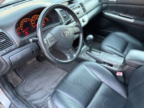 Used 2005 Toyota Camry SE image 9