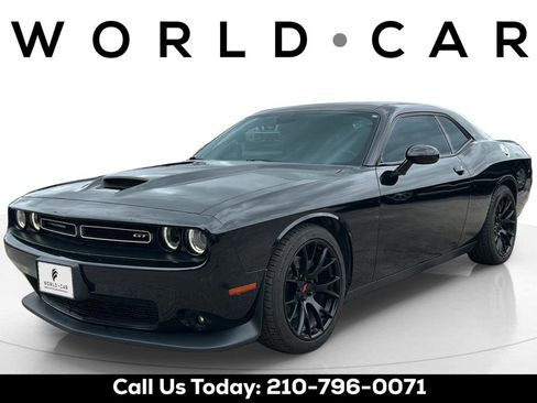 Used 2019 Dodge Challenger GT w/ Plus Package RWD image 3