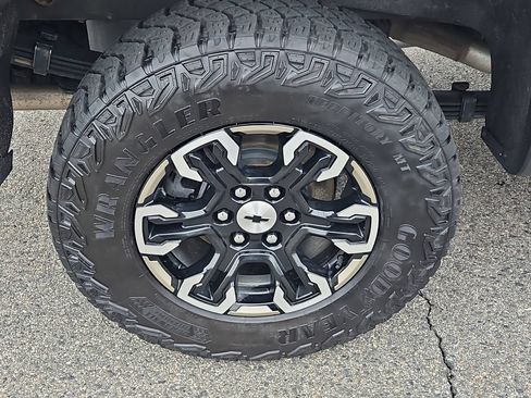 Certified 2024 Chevrolet Silverado 1500 ZR2 w/ Technology Package AWD/4WD image 9