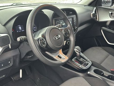 Used 2020 Kia Soul LX image 26