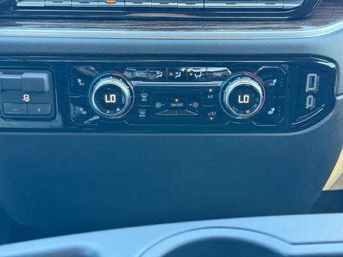 New 2026 GMC Sierra 1500 Elevation image 33