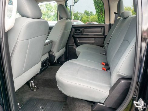 Used 2015 RAM 1500 Express AWD/4WD image 16