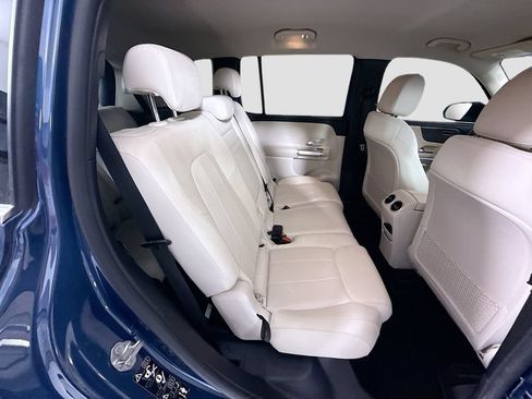 Certified 2022 Mercedes-Benz GLB 250 4MATIC image 22
